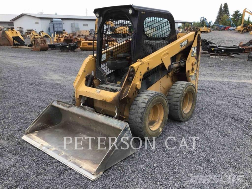 CAT 226D3 Skid steer mini utovarivači