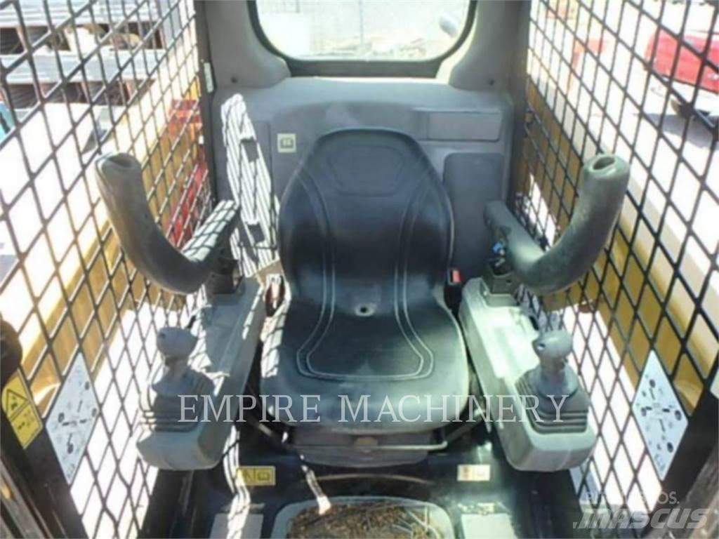 CAT 226D3 Skid steer mini utovarivači