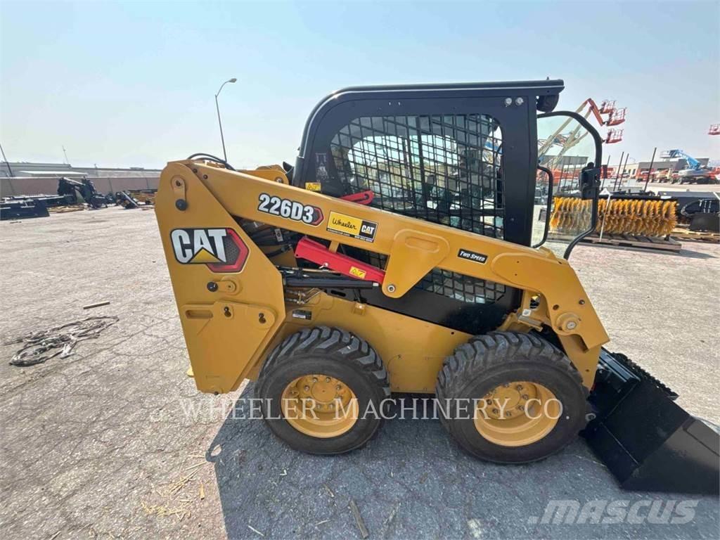 CAT 226D3 C3H2 Skid steer mini utovarivači