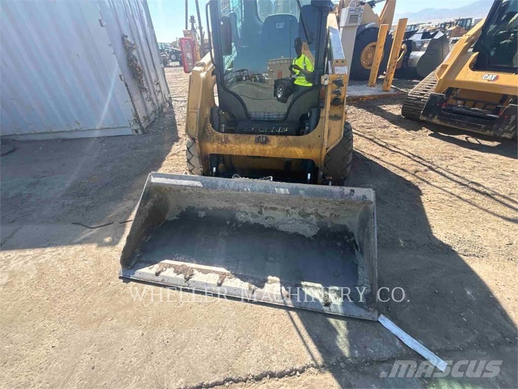 CAT 226D3 C3H2 Skid steer mini utovarivači