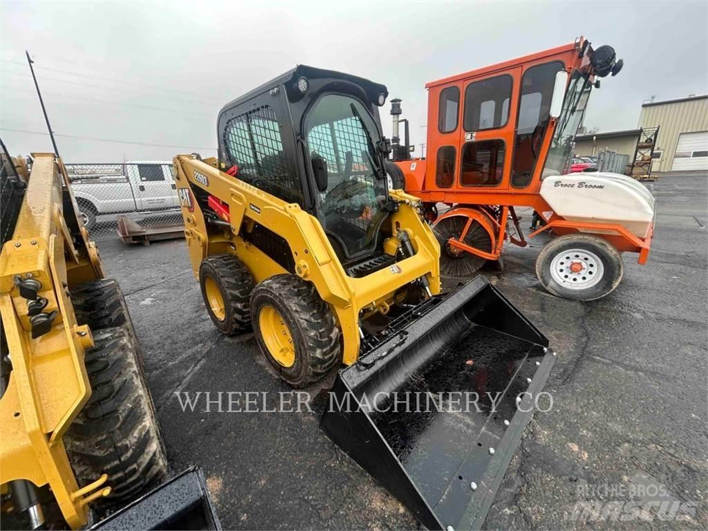 CAT 226D3 C3H2 Skid steer mini utovarivači