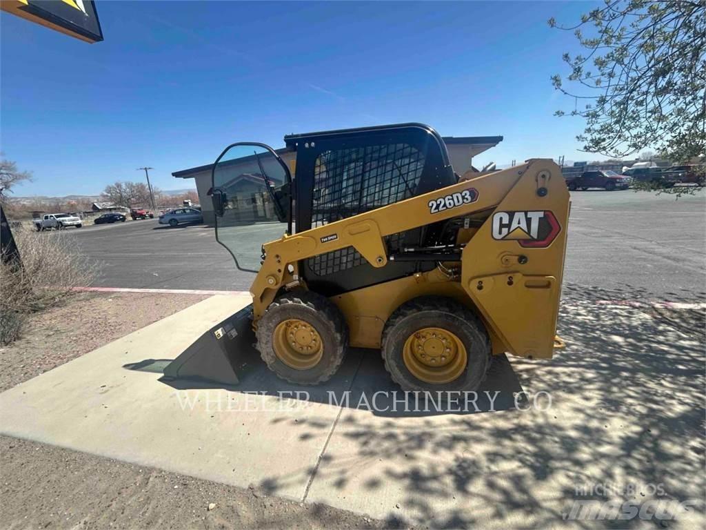 CAT 226D3 C3H2 Skid steer mini utovarivači