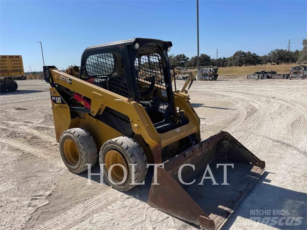 CAT 232D Skid steer mini utovarivači