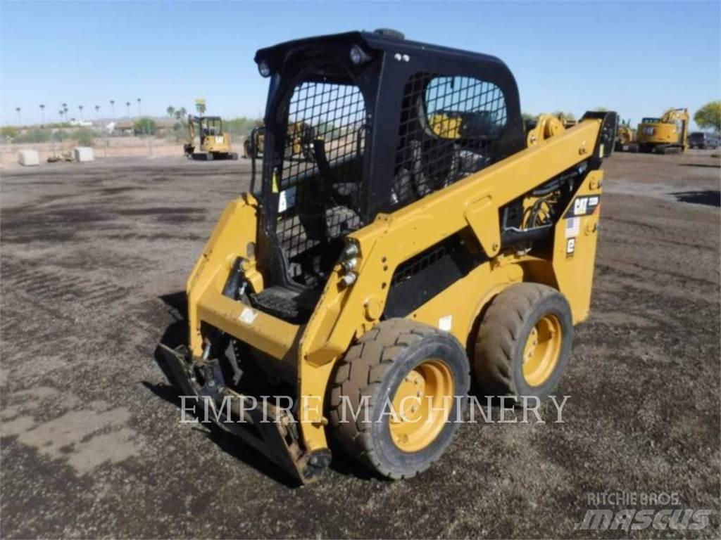 CAT 232D Skid steer mini utovarivači
