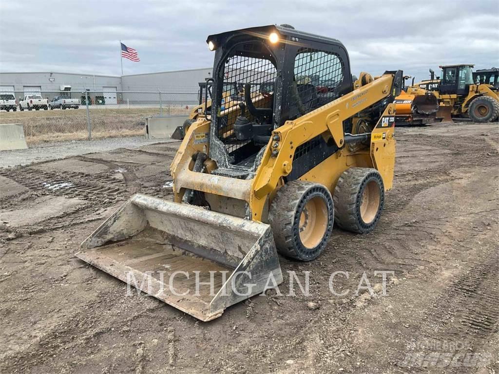 CAT 232D Q+ Skid steer mini utovarivači