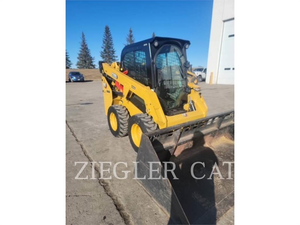 CAT 232D3 Skid steer mini utovarivači