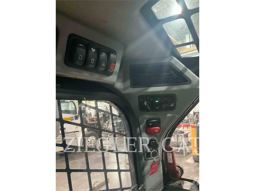 CAT 232D3 Skid steer mini utovarivači