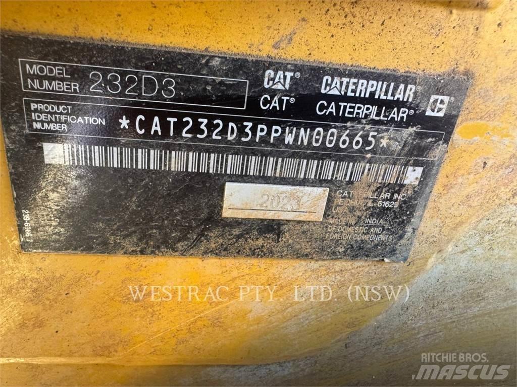 CAT 232D3LRC Skid steer mini utovarivači