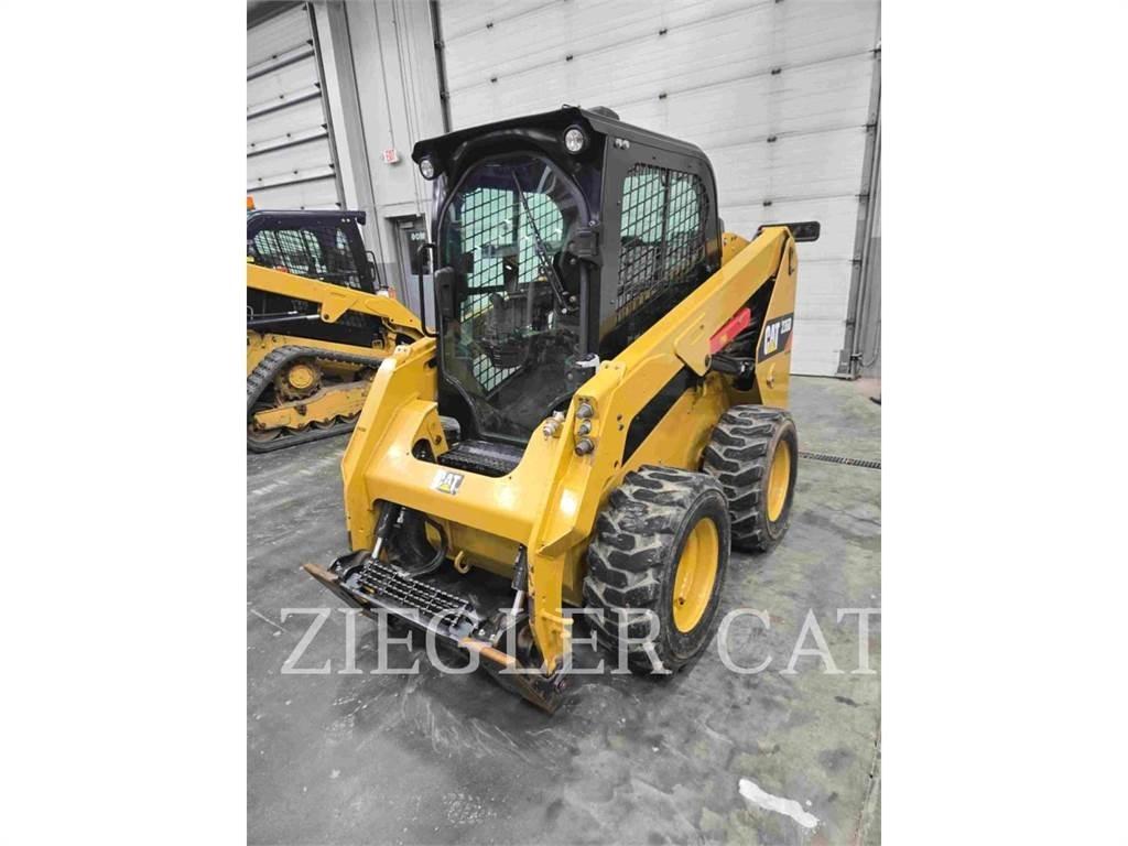 CAT 236D Skid steer mini utovarivači