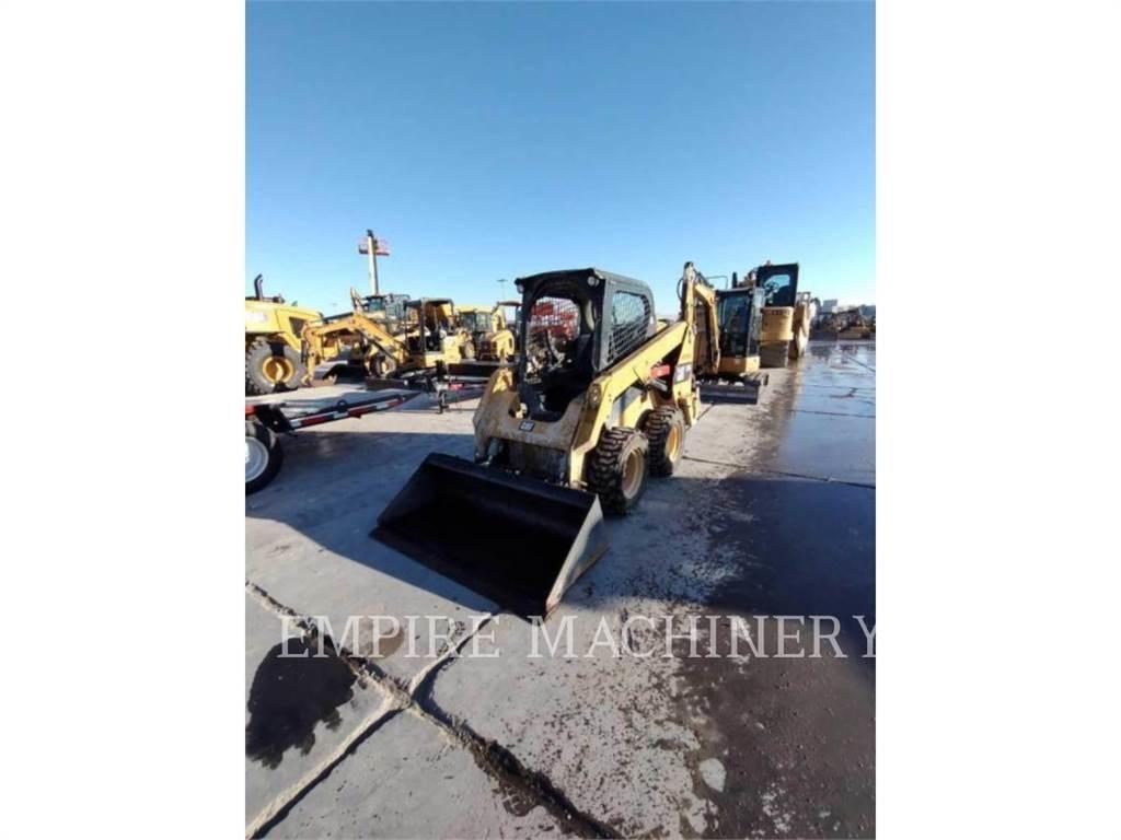 CAT 236D Skid steer mini utovarivači