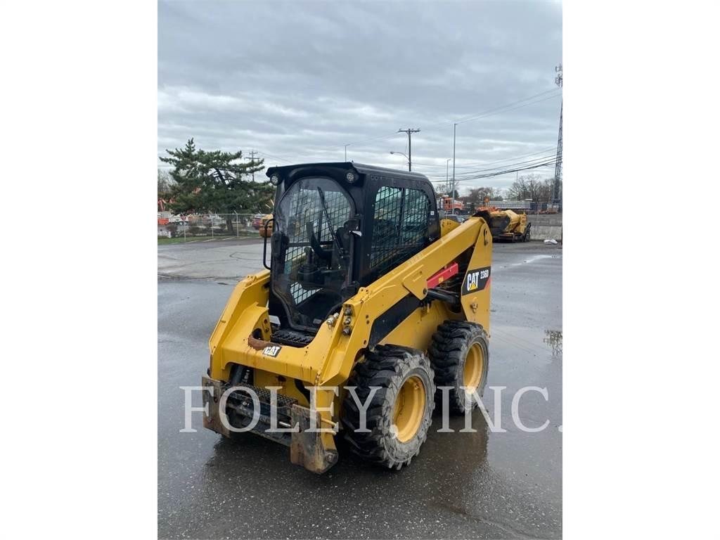 CAT 236D Skid steer mini utovarivači