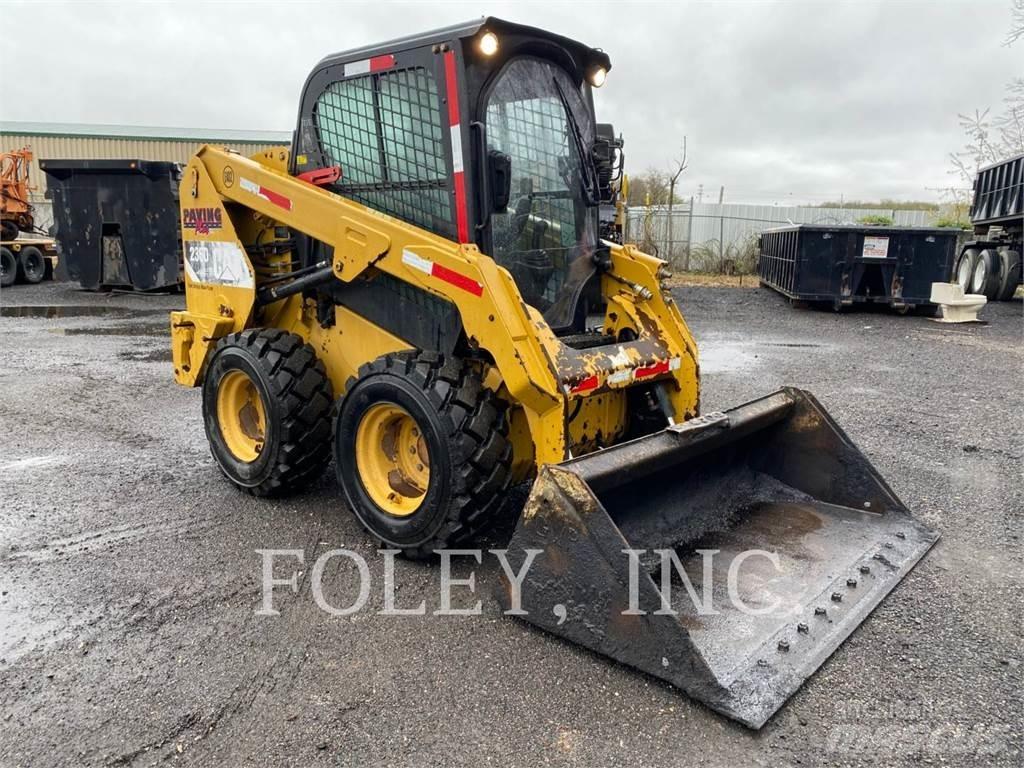 CAT 236D Skid steer mini utovarivači