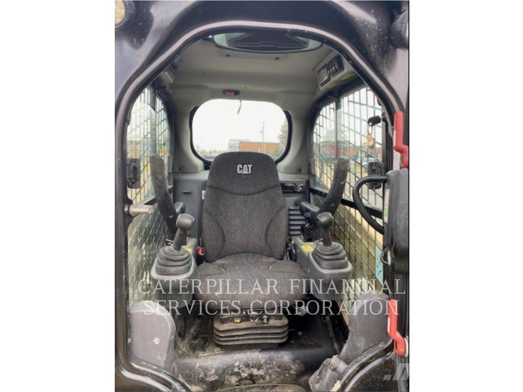 CAT 236D Skid steer mini utovarivači