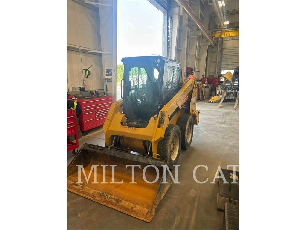 CAT 236D 3 Skid steer mini utovarivači