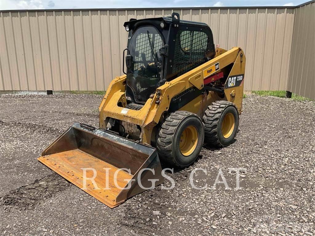CAT 236D A Skid steer mini utovarivači