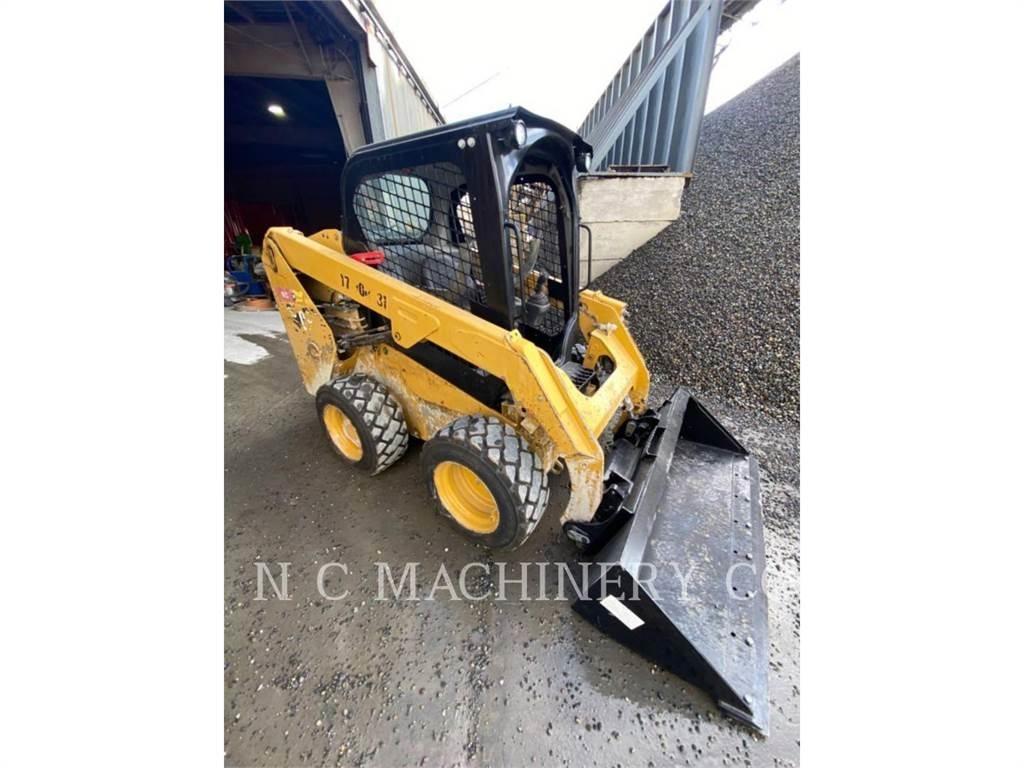 CAT 236D H2CN Skid steer mini utovarivači