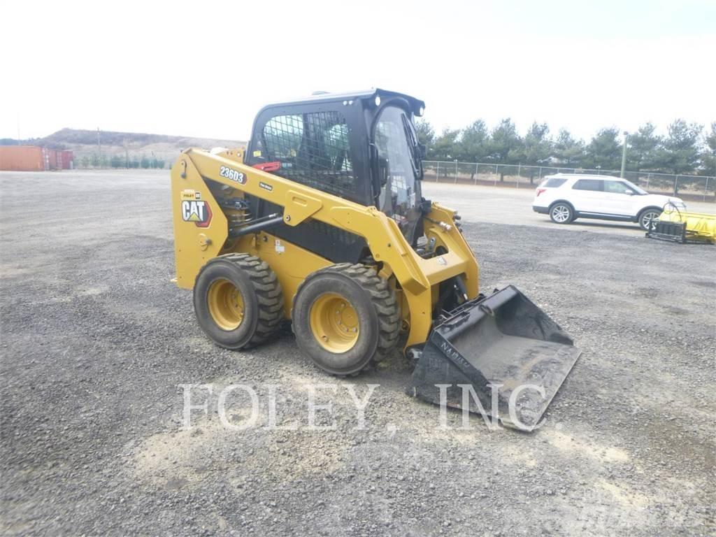 CAT 236D3 Skid steer mini utovarivači