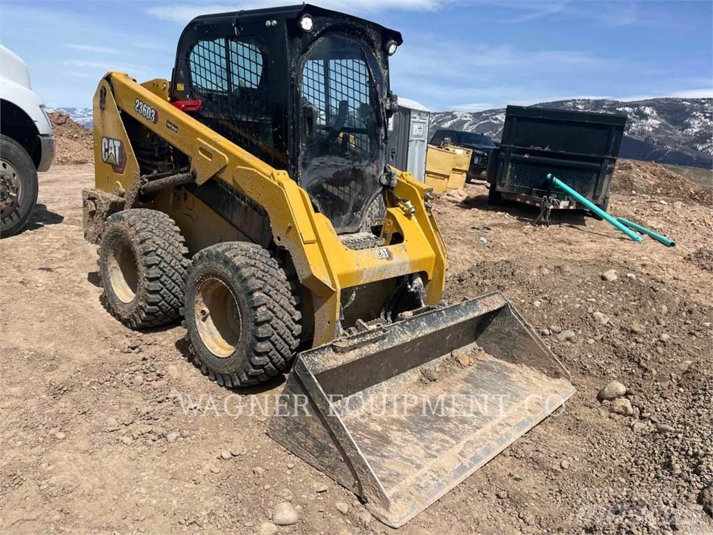 CAT 236D3 Skid steer mini utovarivači