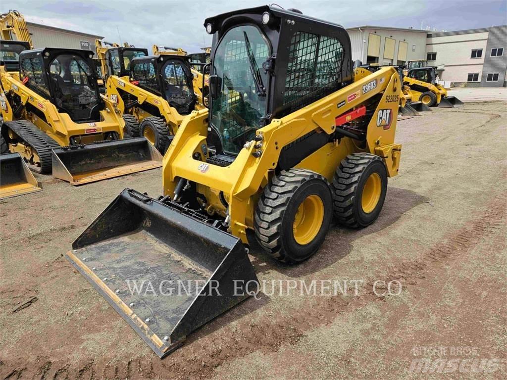 CAT 236D3 Skid steer mini utovarivači