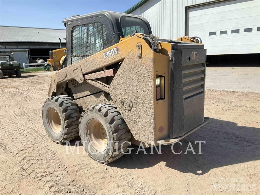 CAT 236D3 A2Q Skid steer mini utovarivači