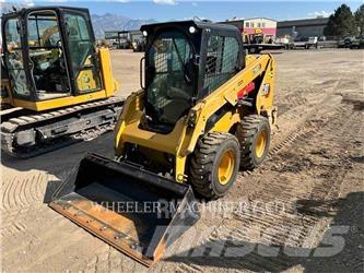 CAT 236D3 C3H2 Skid steer mini utovarivači