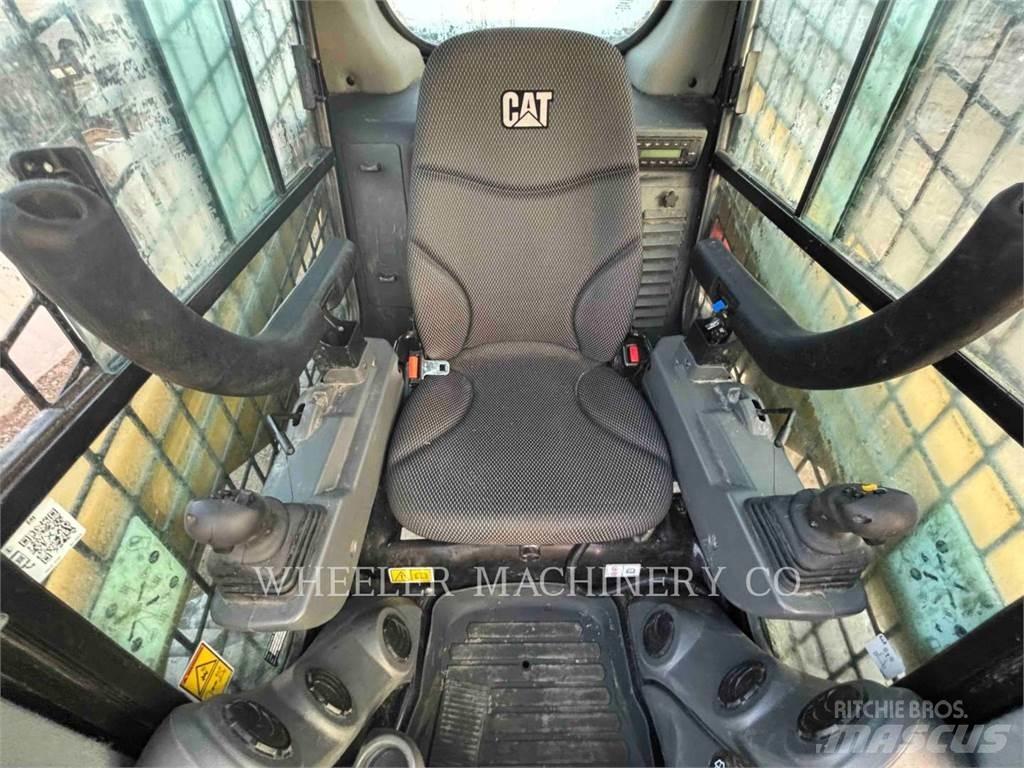 CAT 236D3 C3H2 Skid steer mini utovarivači