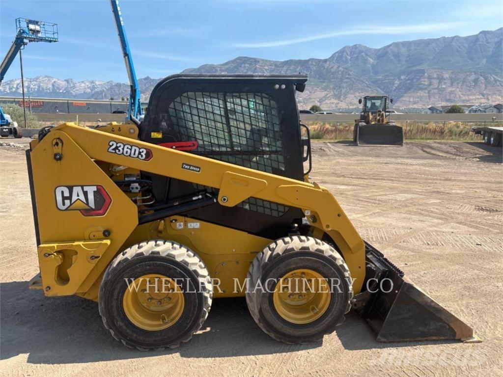 CAT 236D3 C3H2 Skid steer mini utovarivači