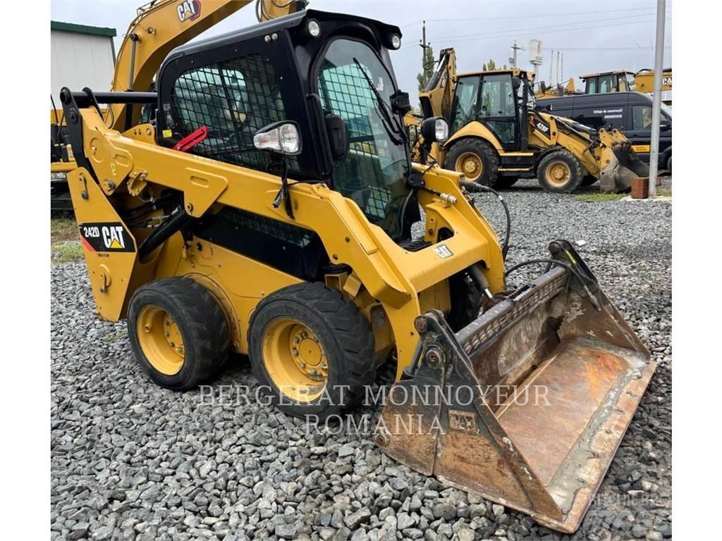 CAT 242D Skid steer mini utovarivači