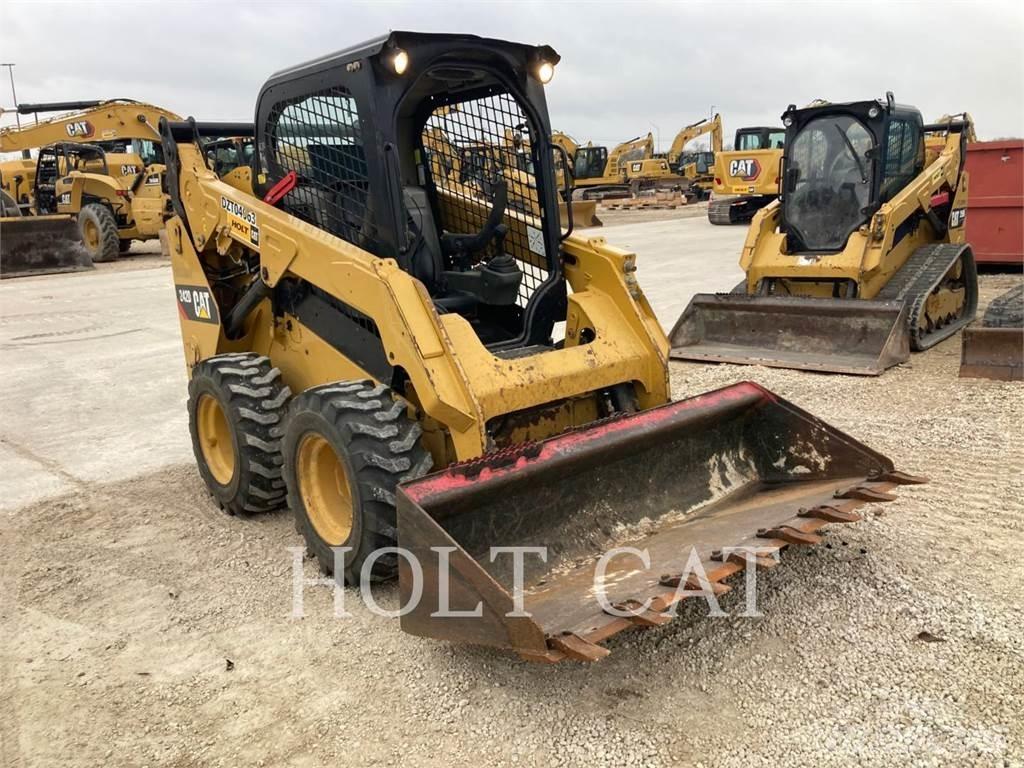 CAT 242D Skid steer mini utovarivači