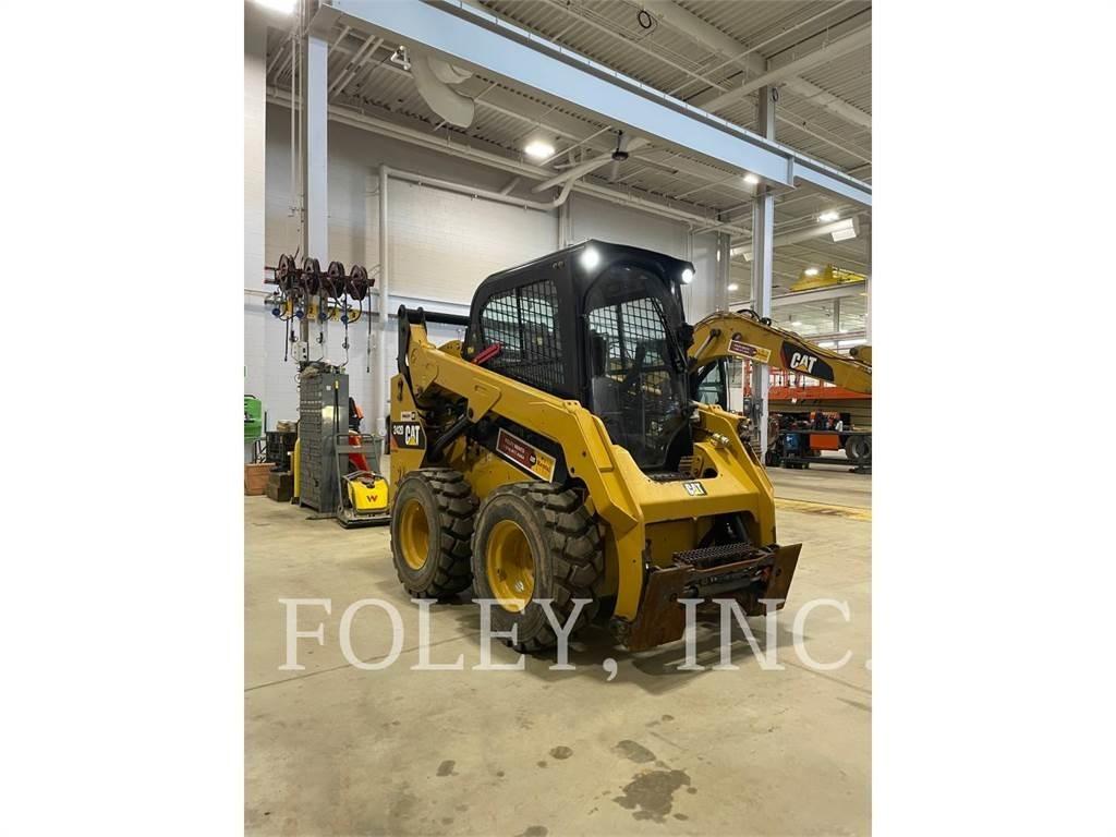 CAT 242D Skid steer mini utovarivači
