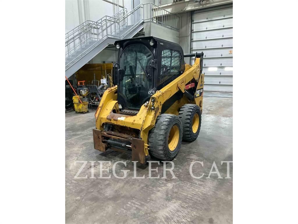 CAT 242D Skid steer mini utovarivači