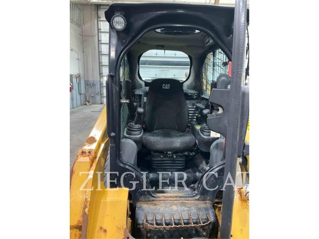 CAT 242D Skid steer mini utovarivači