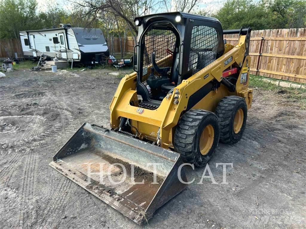CAT 242D3 Skid steer mini utovarivači