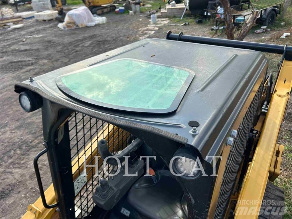 CAT 242D3 Skid steer mini utovarivači