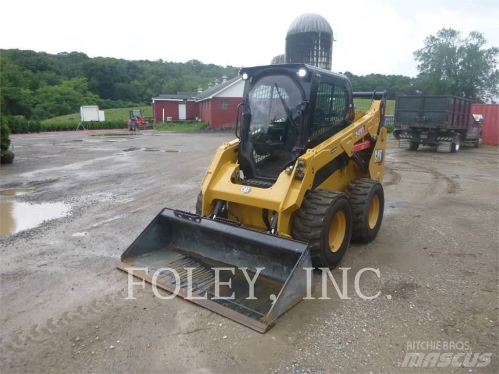 CAT 242D3 Skid steer mini utovarivači