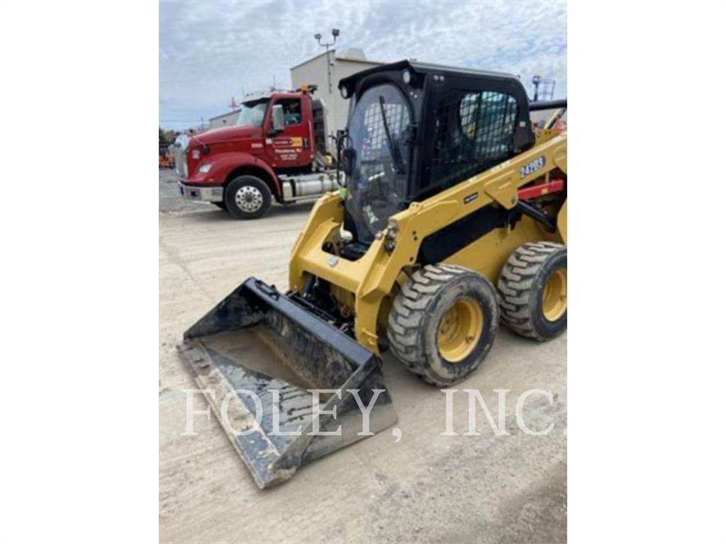 CAT 242D3 Skid steer mini utovarivači