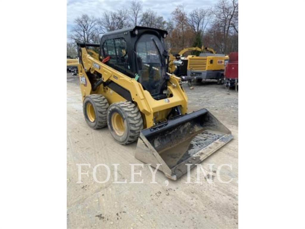 CAT 242D3 Skid steer mini utovarivači