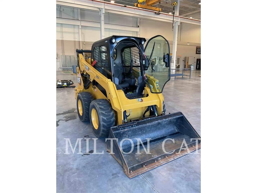 CAT 242D3 Skid steer mini utovarivači