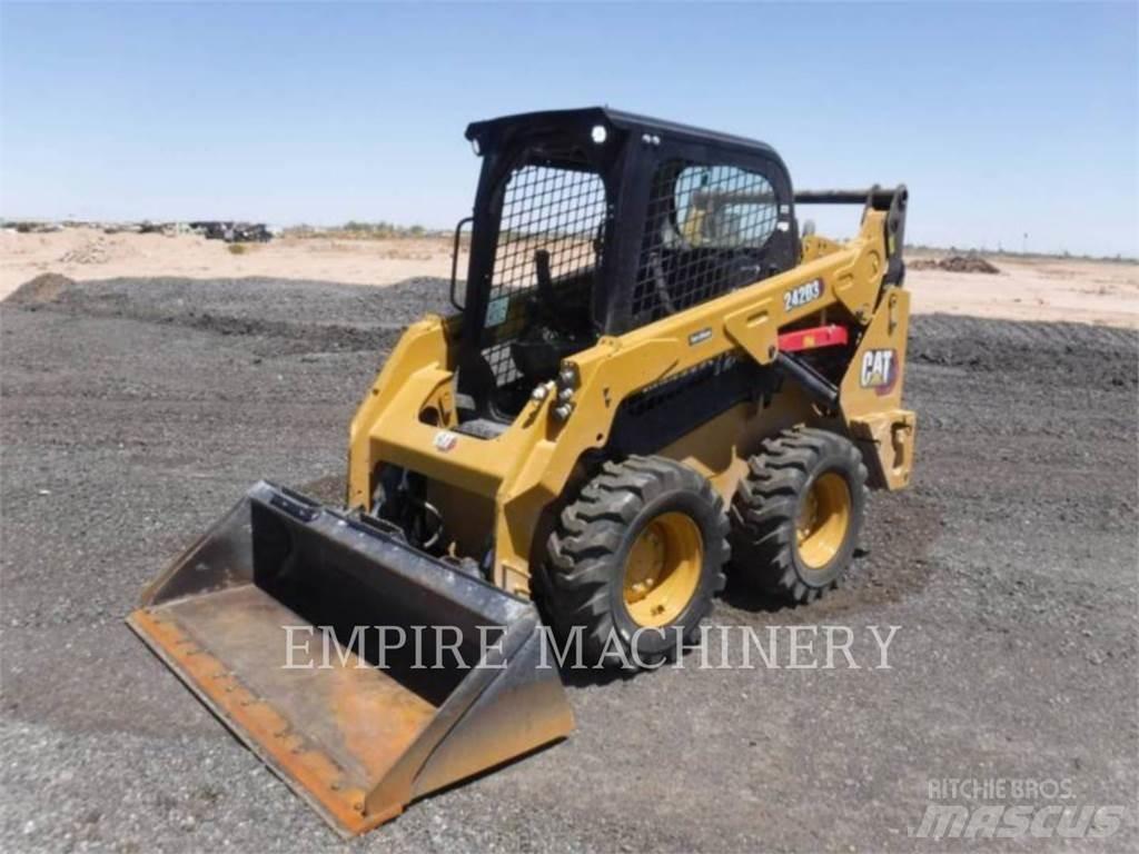 CAT 242D3 Skid steer mini utovarivači