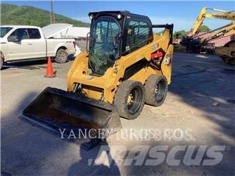 CAT 242D3 AC Skid steer mini utovarivači
