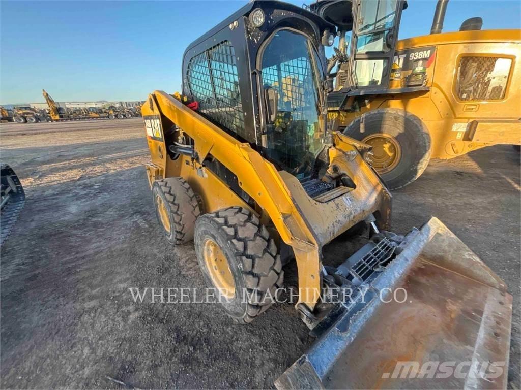 CAT 246D2 C3H4 Skid steer mini utovarivači