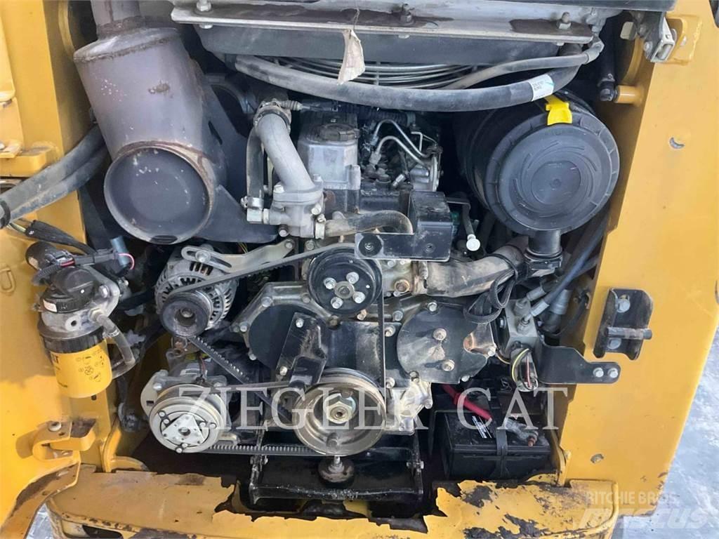 CAT 257B3 Utovarivaču guseničara