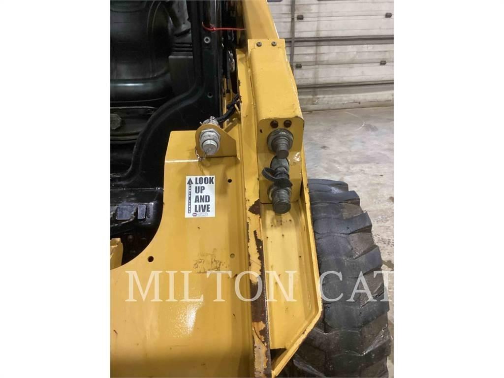 CAT 262D 3 Skid steer mini utovarivači