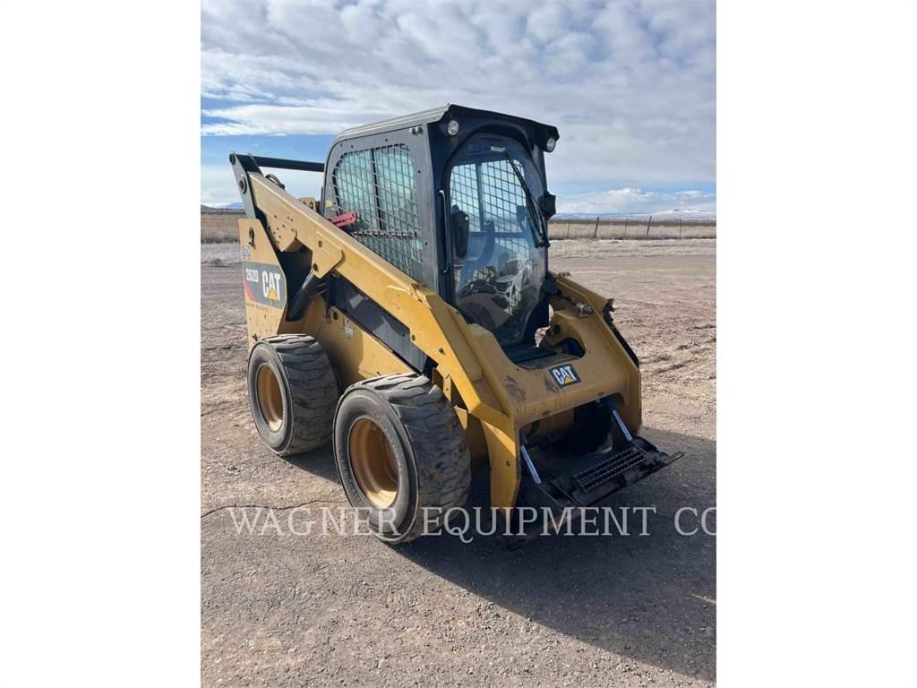 CAT 262D HF Skid steer mini utovarivači