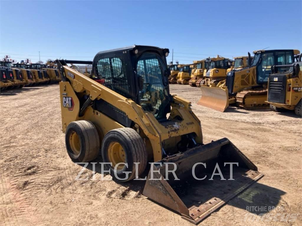 CAT 262D3 Skid steer mini utovarivači