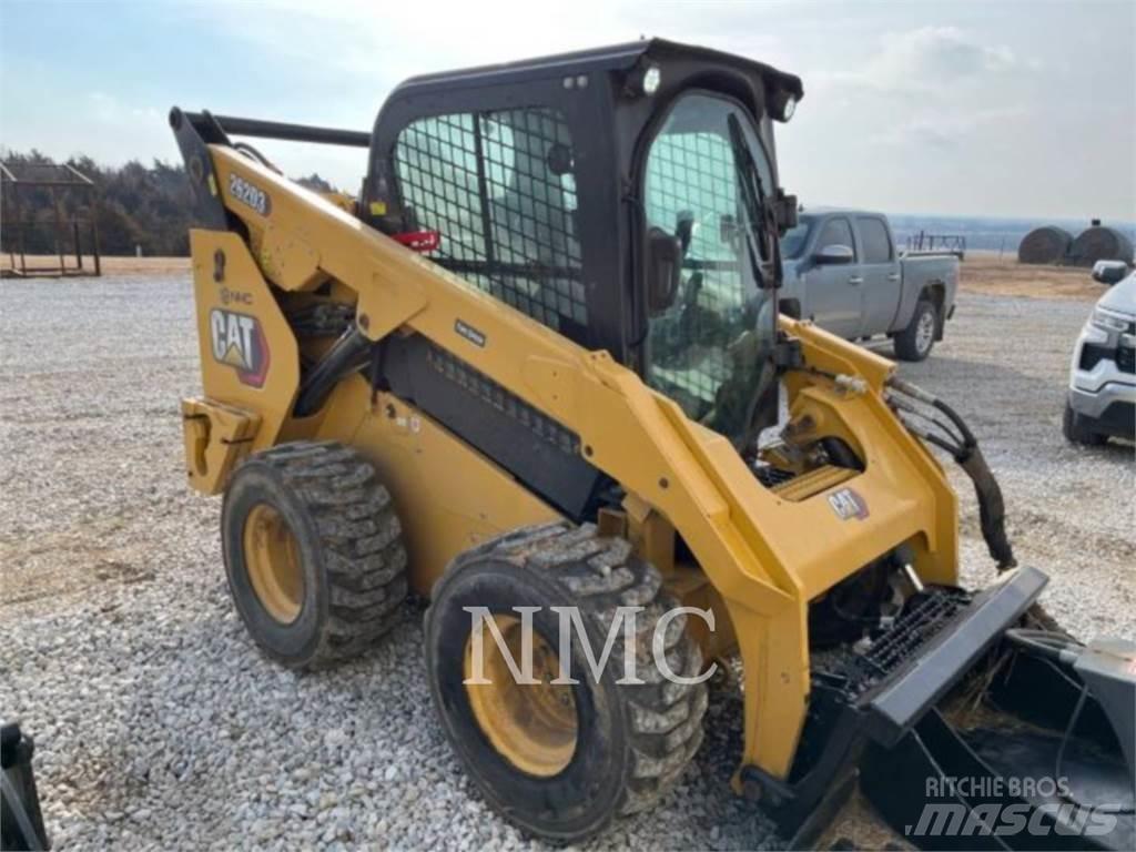CAT 262D3 Skid steer mini utovarivači