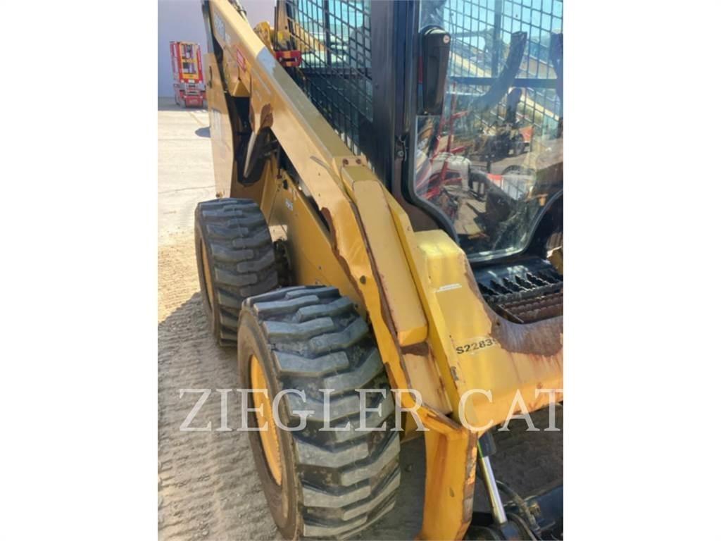CAT 262D3 Skid steer mini utovarivači