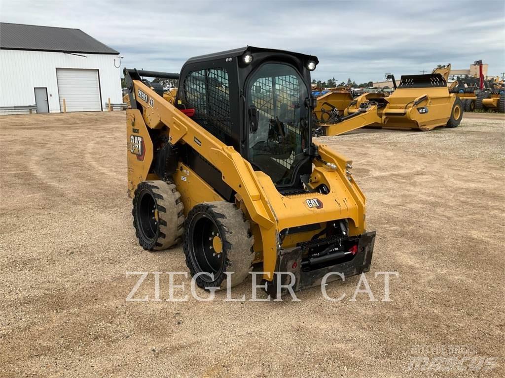 CAT 262D3 Skid steer mini utovarivači