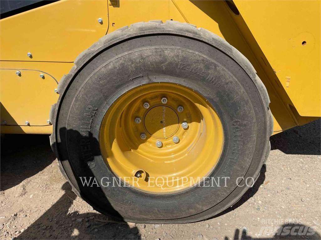 CAT 262D3 HF Skid steer mini utovarivači