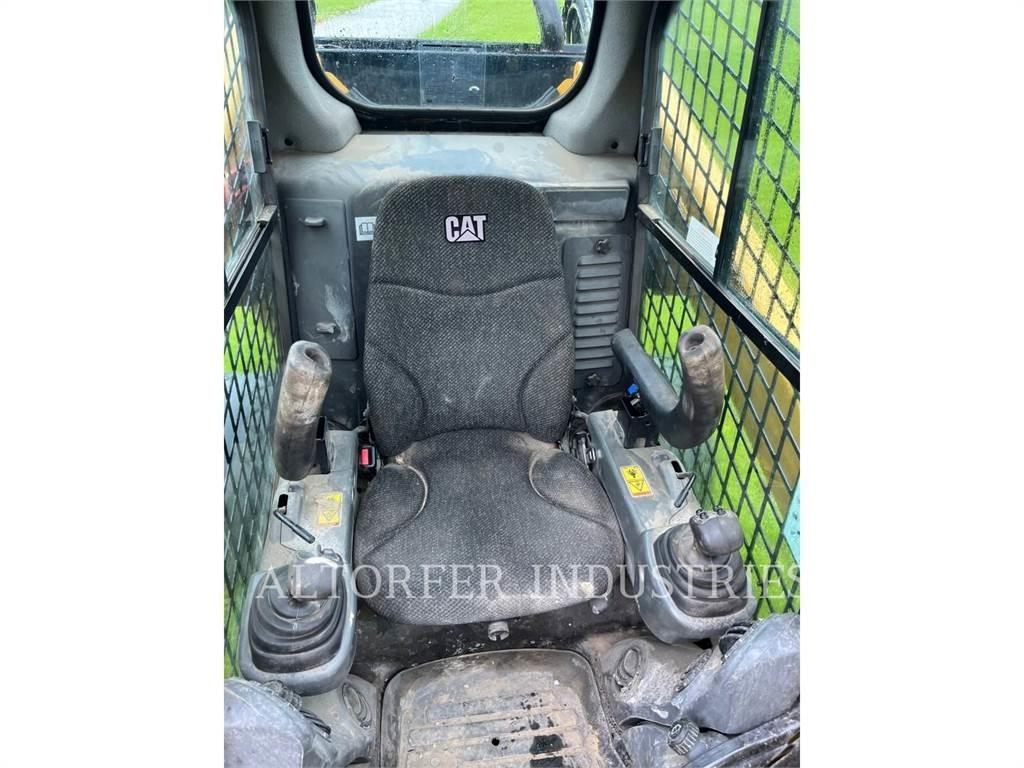 CAT 272D2 Skid steer mini utovarivači